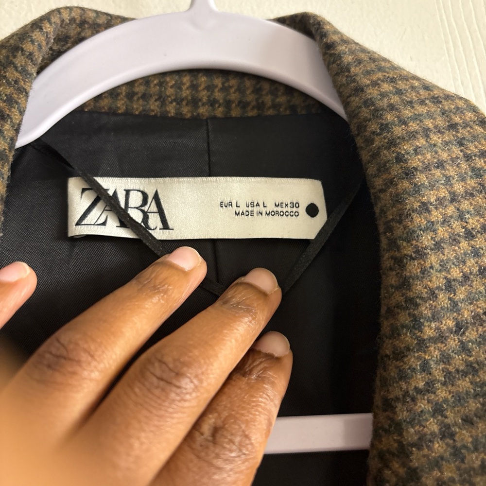 Zara Brown Sport Coat with Classic Houndstooth Pattern